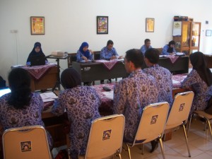 Kepala Dinas Kesehatan memberi arahan pada seluruh Kepala UPT