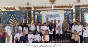Foto bersama dalam kegiatan Sarasehan Hari Disabilitas. (Foto: Dokumentasi Dinkes Sleman)